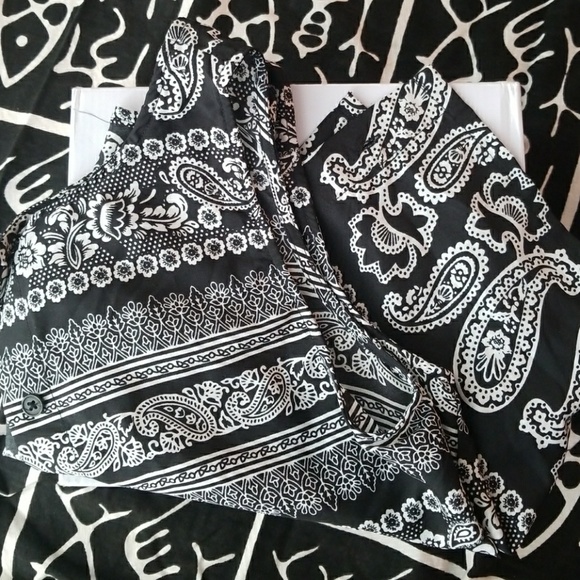 📌Black white tribal print/boho Crop Top ● - Picture 2 of 4